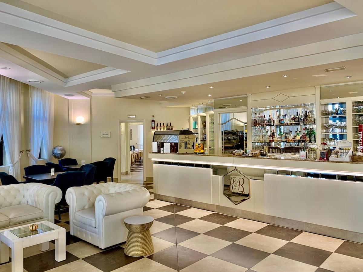 Hotel Brescia Boario Terme エクステリア 写真