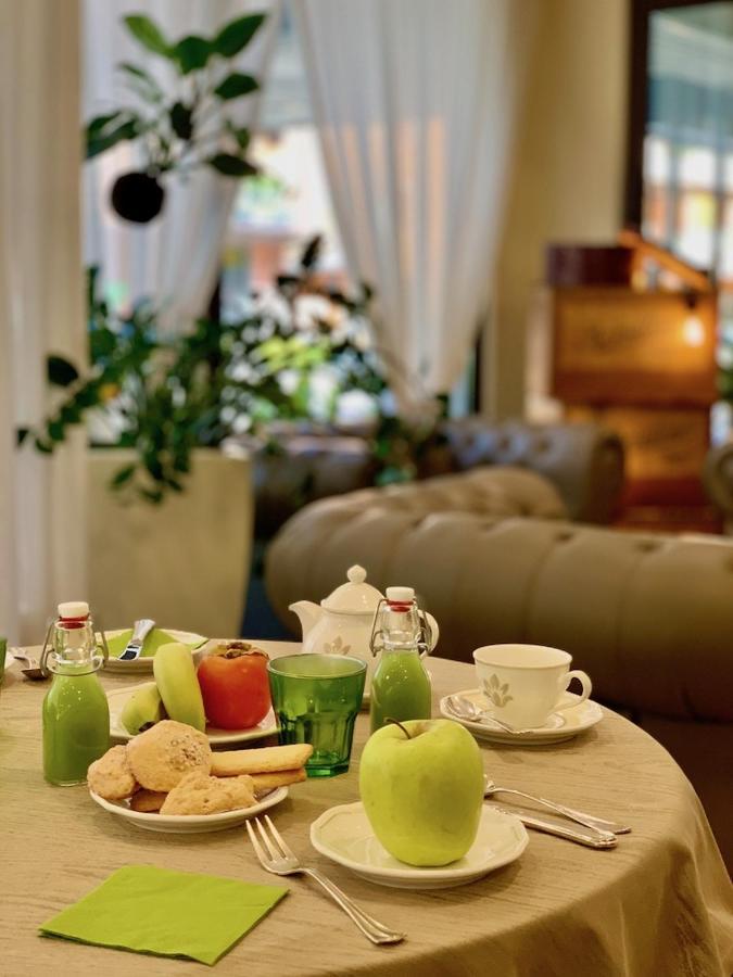 Hotel Brescia Boario Terme エクステリア 写真