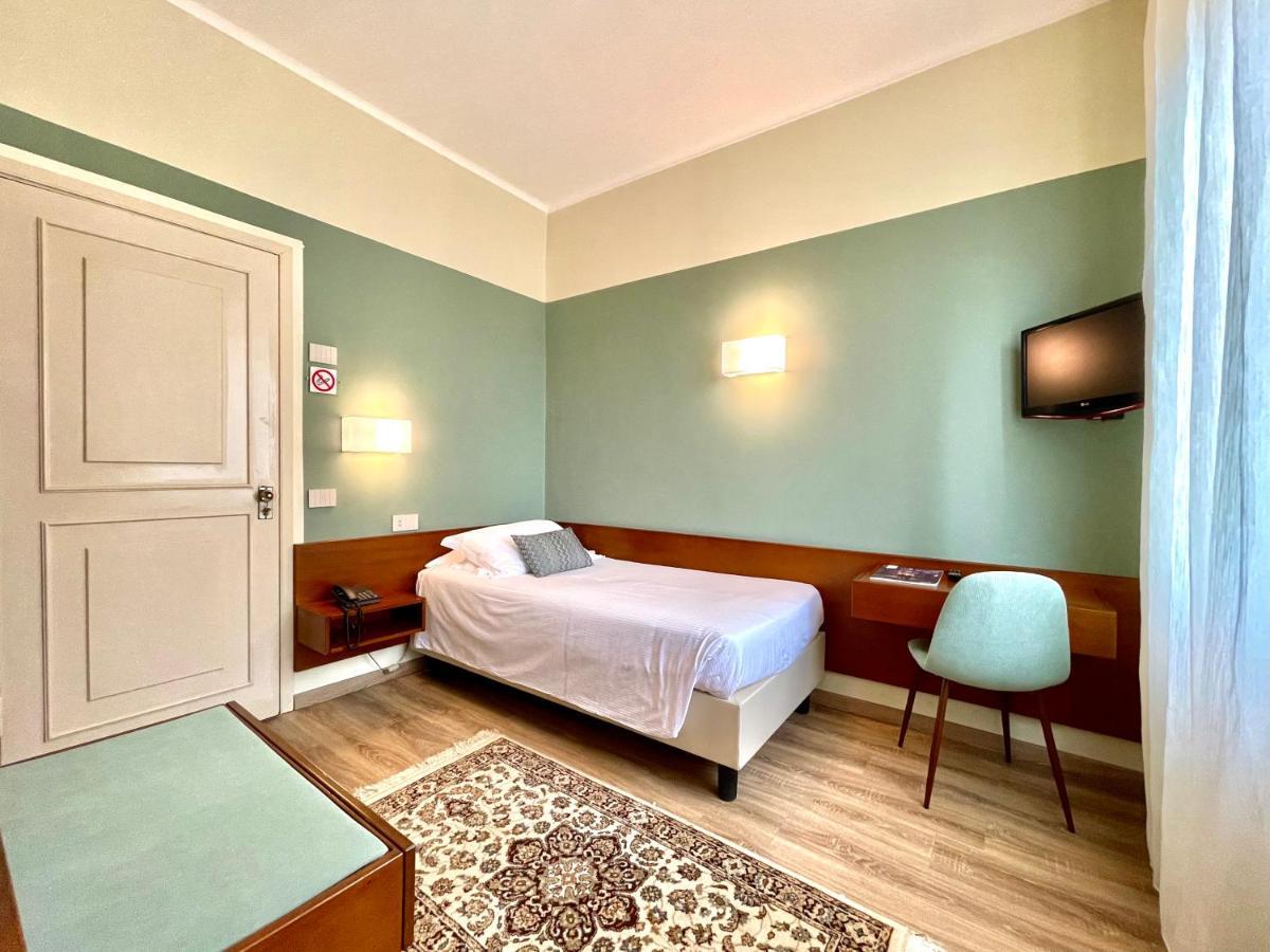 Hotel Brescia & Apartments Boario Terme エクステリア 写真