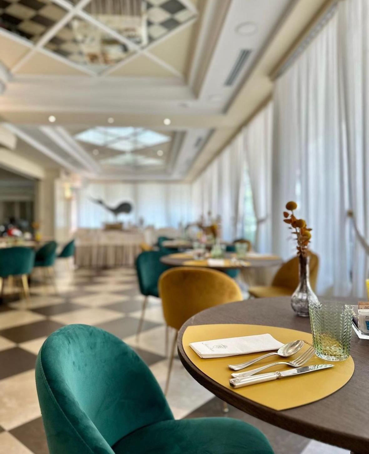 Hotel Brescia Boario Terme エクステリア 写真